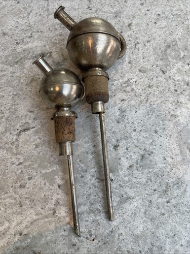 Vintage bottle pourers - ,