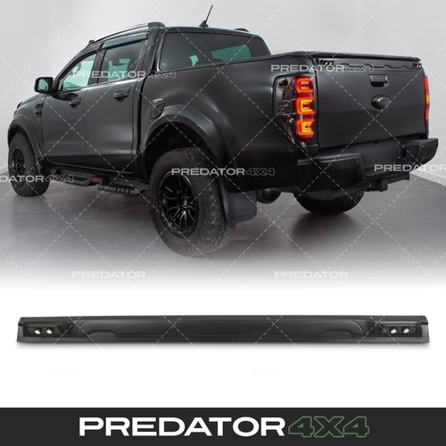 Black led tailgate - black,
