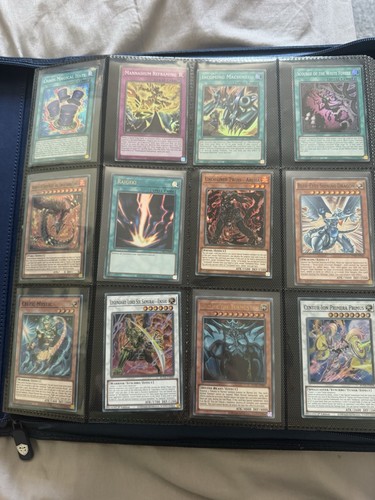 Binder collection - yu-gi-oh,