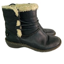 UGG Australia Rianne Snow Boots Size 7 Black Pebbled Leather Sheepskin Lined