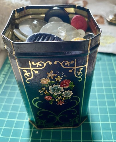 Vintage tin buttons - &,