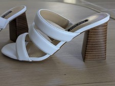 NEW IN BOX Nine West Yeat