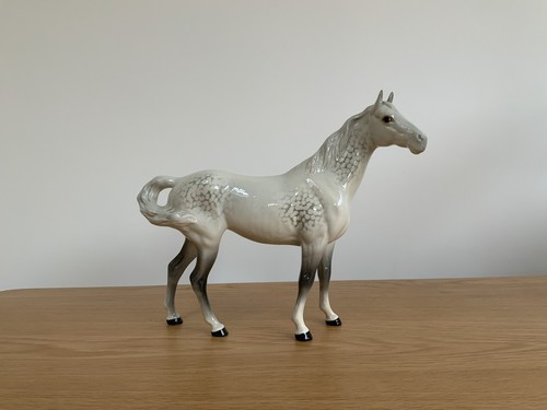 Beswick swish tail horse - beswick, rare