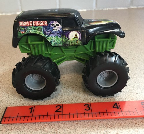 Hot wheels grave digger - hot,