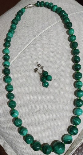Vintage graduated malachite - graduated,
