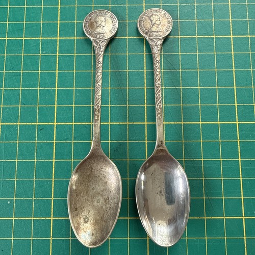 Pair vintage 1953 - 1953, queen