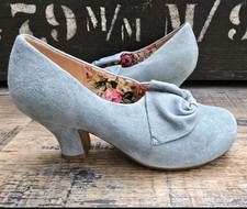 Hotter Donna Vintage 1940s