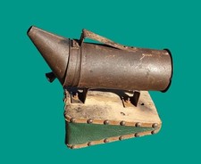 Vintage / Antique Bee Smoke