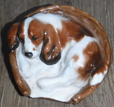 Royal Doulton Dog ~ Cocker Spaniel Lying in Basket ~ HN2585 ~ 1st ~ Excellent