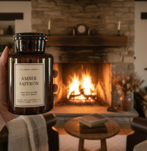Amber saffron scented - amber, candle