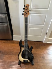 Ernie Ball Music Man StingRay