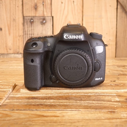 Used canon eos mark ii - used,