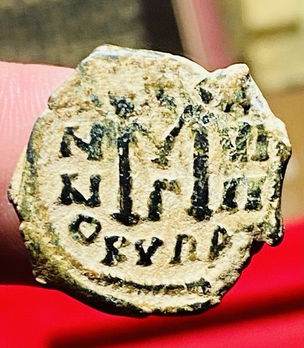 Heraclius follis cyprus ad - ae,