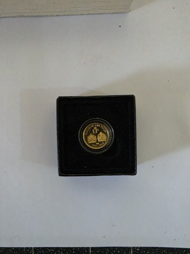 Gold quarter sovereign - gold,