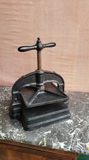 Cast Iron Book Press, Wire