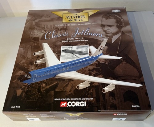 Corgi aa32904 boeing 707 - corgi, 707-327c