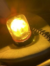 **REDUCED**Britax 394 series magnetic rotating beacon complete with bulb 12-24v