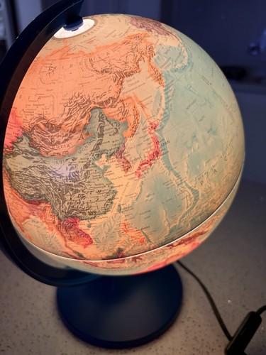 Illuminating globe scanglobe - illuminating,