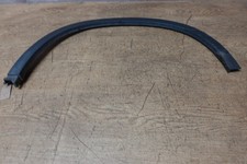 43882 2S 2017 SUZUKI VITARA NSR LEFT REAR OUTER WHEEL ARCH TRIM. 77261-54P0