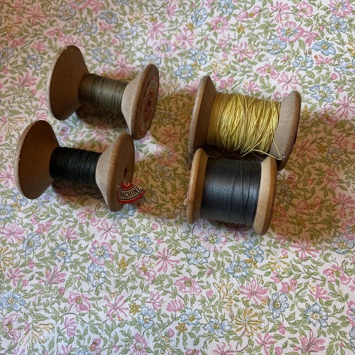 Wooden cotton reels genuine - 4,