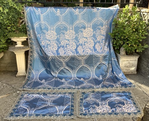 Indian style blue gold - style,