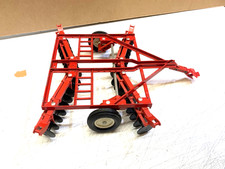 ERTL.1:16th.FARM.INTERNATIONAL