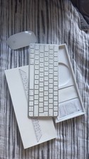 Apple Bluetooth Wireless Keyboard and Mouse Set Genuine Apple Accessories