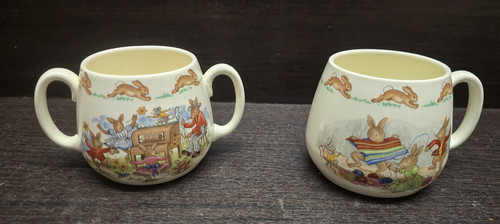 Royal doulton mugs - 2x,