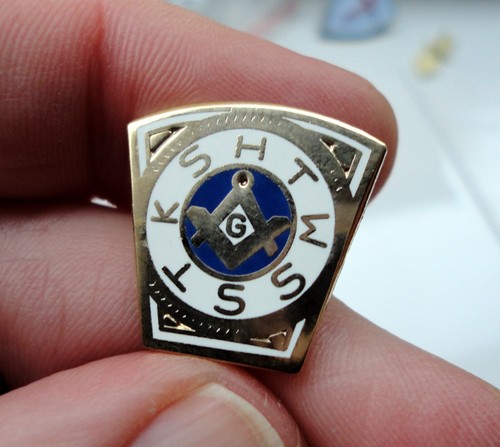 Pre owned freemason mark - freemason,