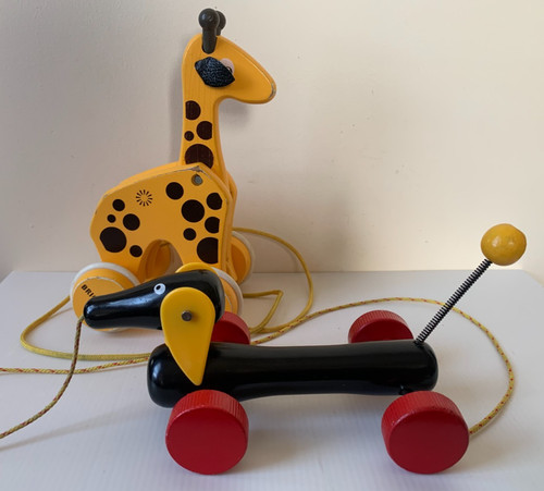 Brio pull along wooden animals - pull,