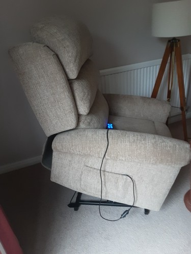 Motor riser recliner chair - 4,