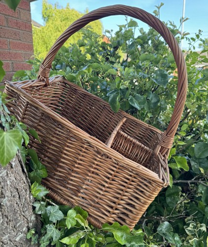 Woven aged wicker shabby chic - aged,