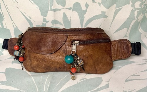 Vintage brown leather fanny - vintage,