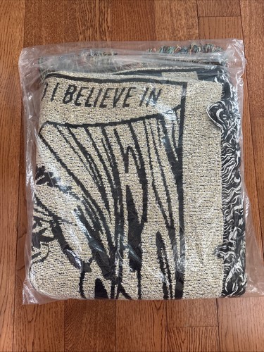Billie eilish knit blanket - billie,