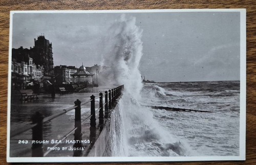 Rough sea hastings - hastings, promenade