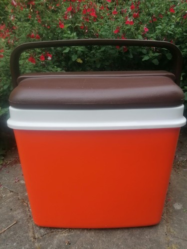 1970s vintage curver cool - vintage,