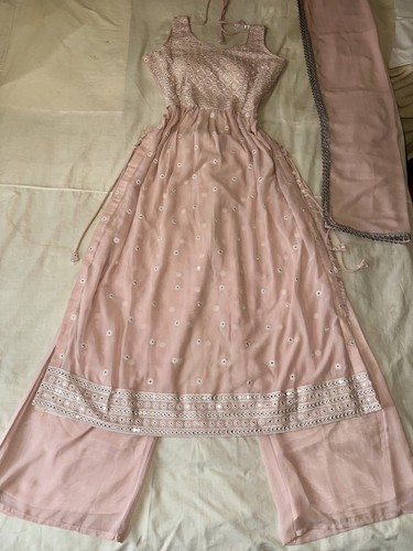 Chikankari noor pehnava - chikankari, noor-e-pehnava