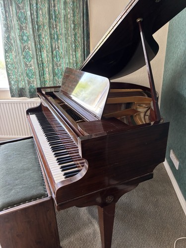 Almaine baby grand piano - baby,