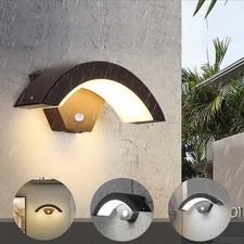 Modern Curved Outdoor LED Wall