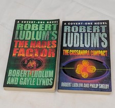 2 Robert Ludlum Book Bundle