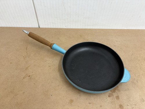 Vintage creuset light blue - creuset,