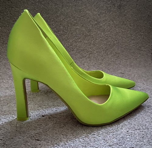 New river island - island, neon