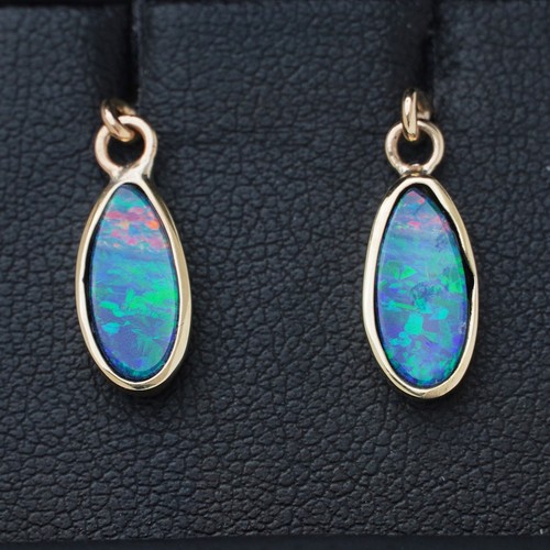 Australian black opal - black, doublet