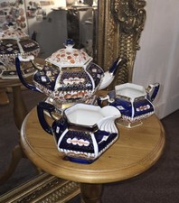 Antique Imari Pattern Tea Set