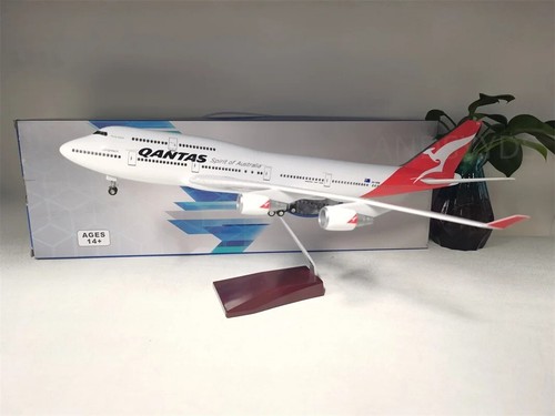 Qantas boeing 747 aircraft - qantas,