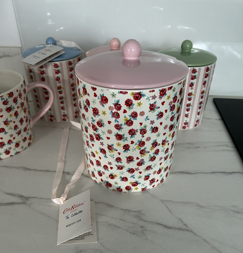 Cath kidston biscuit jar - biscuit,