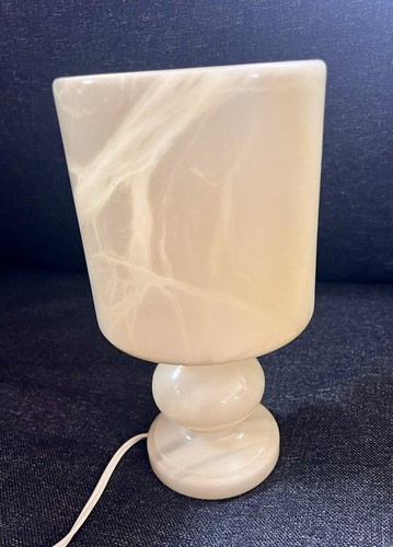 Cream alabaster similar - alabaster, to