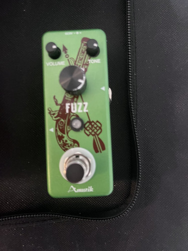 Classic fuzz guitar pedal - classic,
