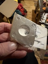 SU Carb Abutment Bracket /