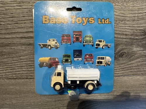 Base toys oo - 1:76,